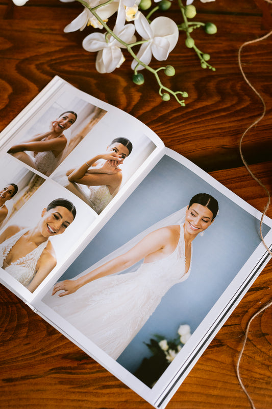 The Minimal Wedding Book